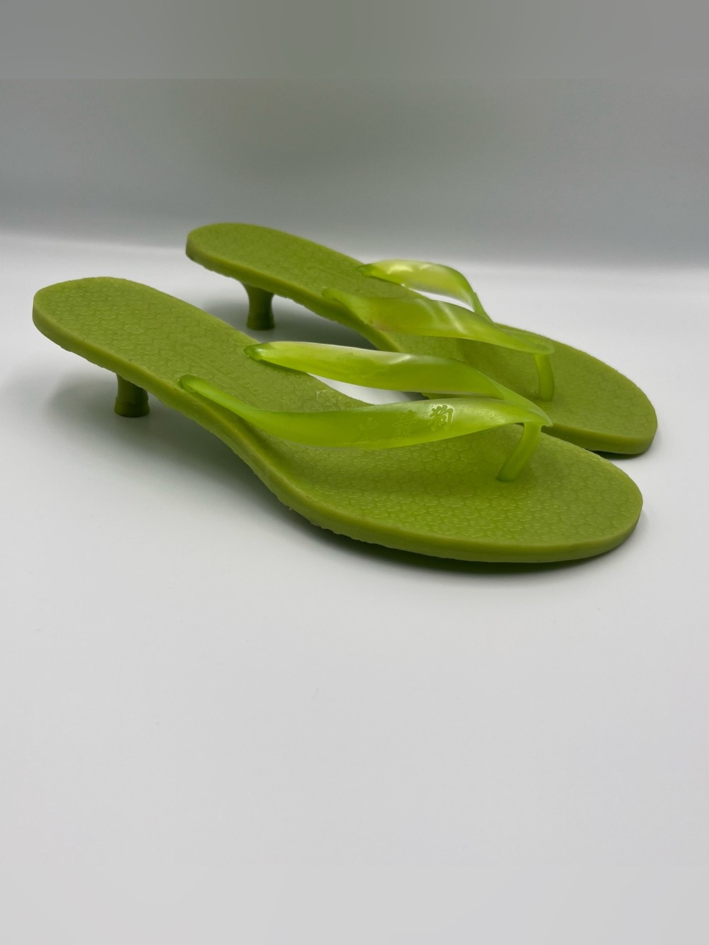 Vtg RARE Rocket Dog Y2K Matte Lime Green Jelly Kitten Heel Sandals Thong Mules 8
